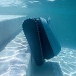 רובוט לבריכה דגם :Dolphin EON 100- Maytronics